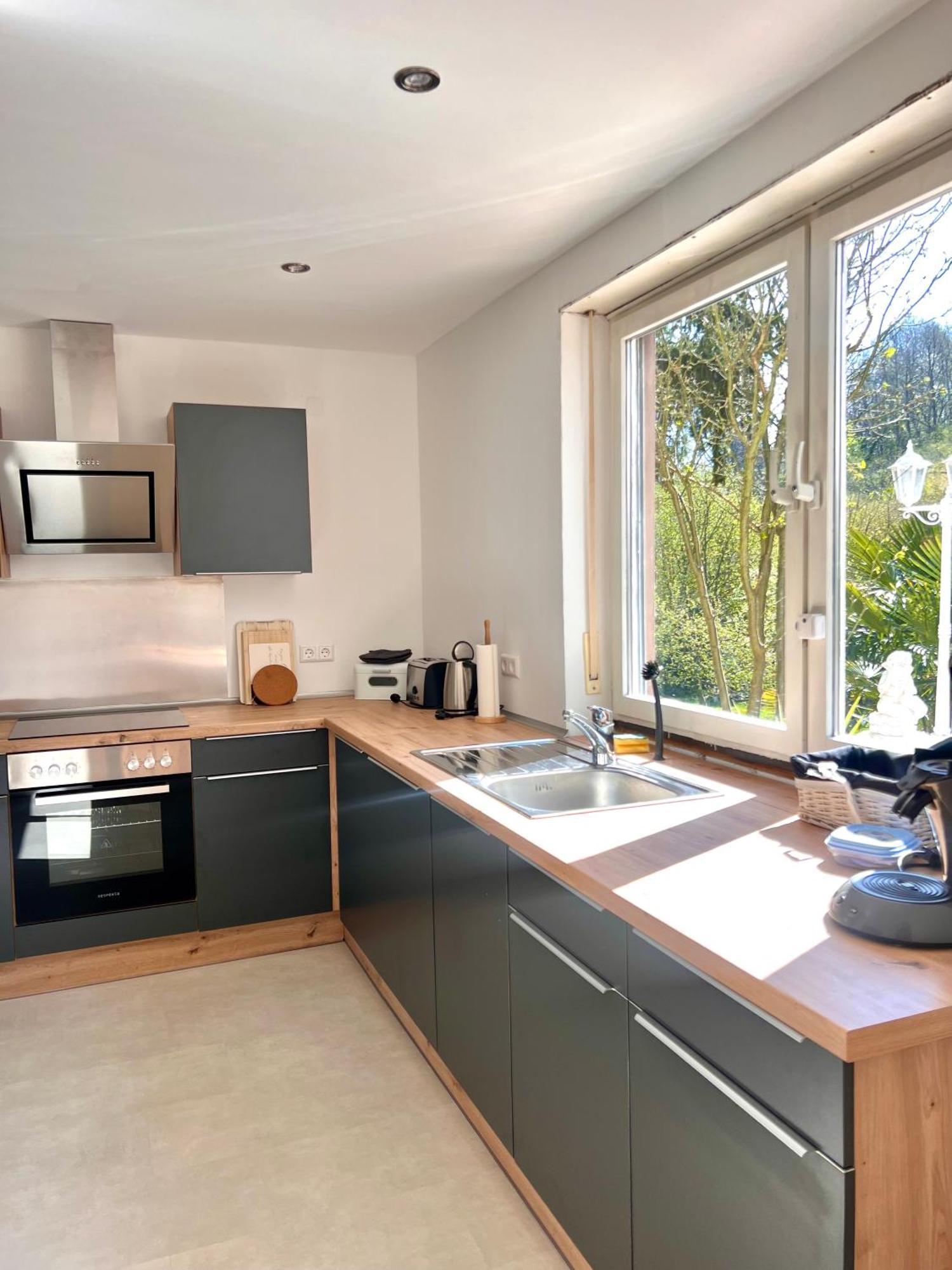 Privates Ferienhaus Mit Pool & Whirlpool Zentral In Bad Duerkheim Luaran gambar